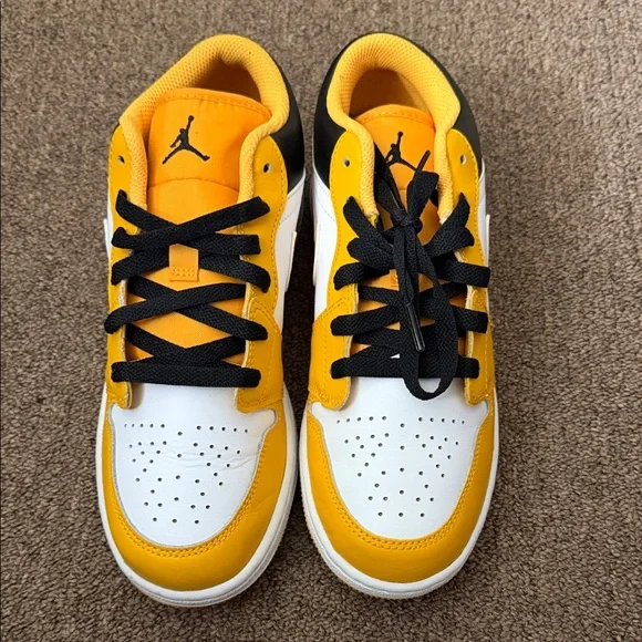 Taxi dunks - Picture 1 of 6